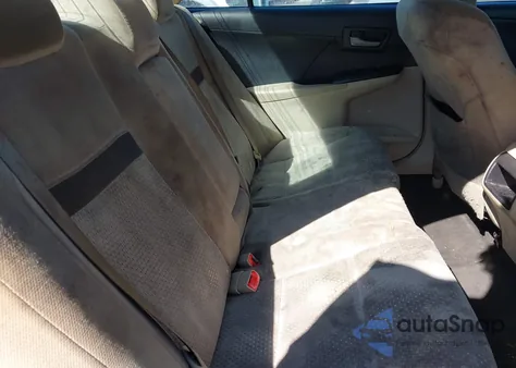 2014 Toyota Camry Le z USA, uszkodzony, nr VIN 4T1BF1FK2EU823028